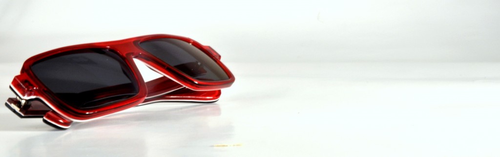 Pornamste3000 in rot transparent mit blauverspiegelten Gläsern :)